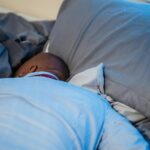 Para cochilos durante o dia (power naps), a ciência indica que podem ser aliados poderosos para aumentar a energia, melhorar