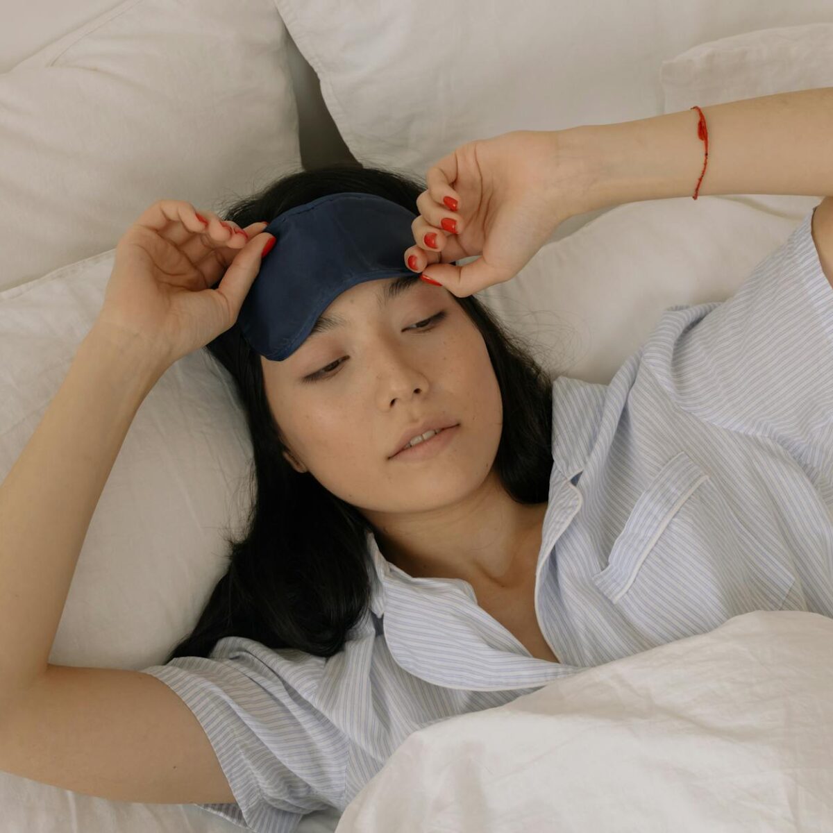 Para entender como a qualidade do sono afeta diretamente seu humor e foco, é crucial saber que um sono reparador otimiza funç