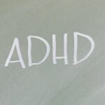 Para entender o que acontece com seu cérebro ao dormir menos de 6 horas a longo prazo, saiba que essa privação crônica pode l