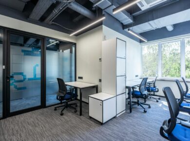 Para entender como a iluminação e produtividade se relacionam e como a luz afeta seu cansaço mental, é crucial saber que a lu